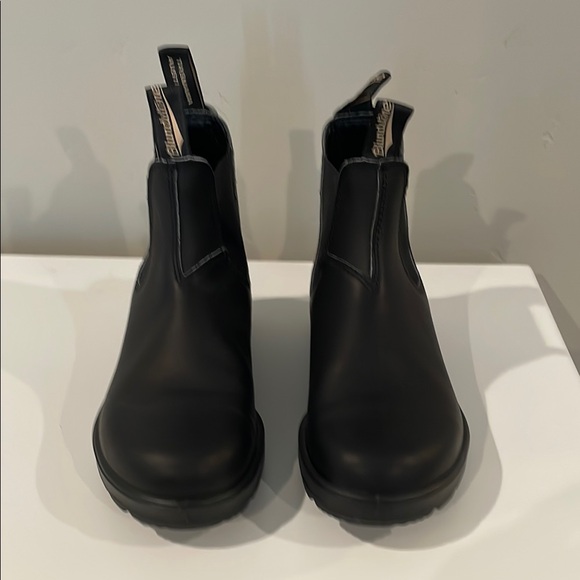 Blundstone Men's Black Leather Boots - Picture 9 of 13